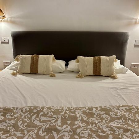 La Pergola Del Centro Apartment Brindisi Luaran gambar