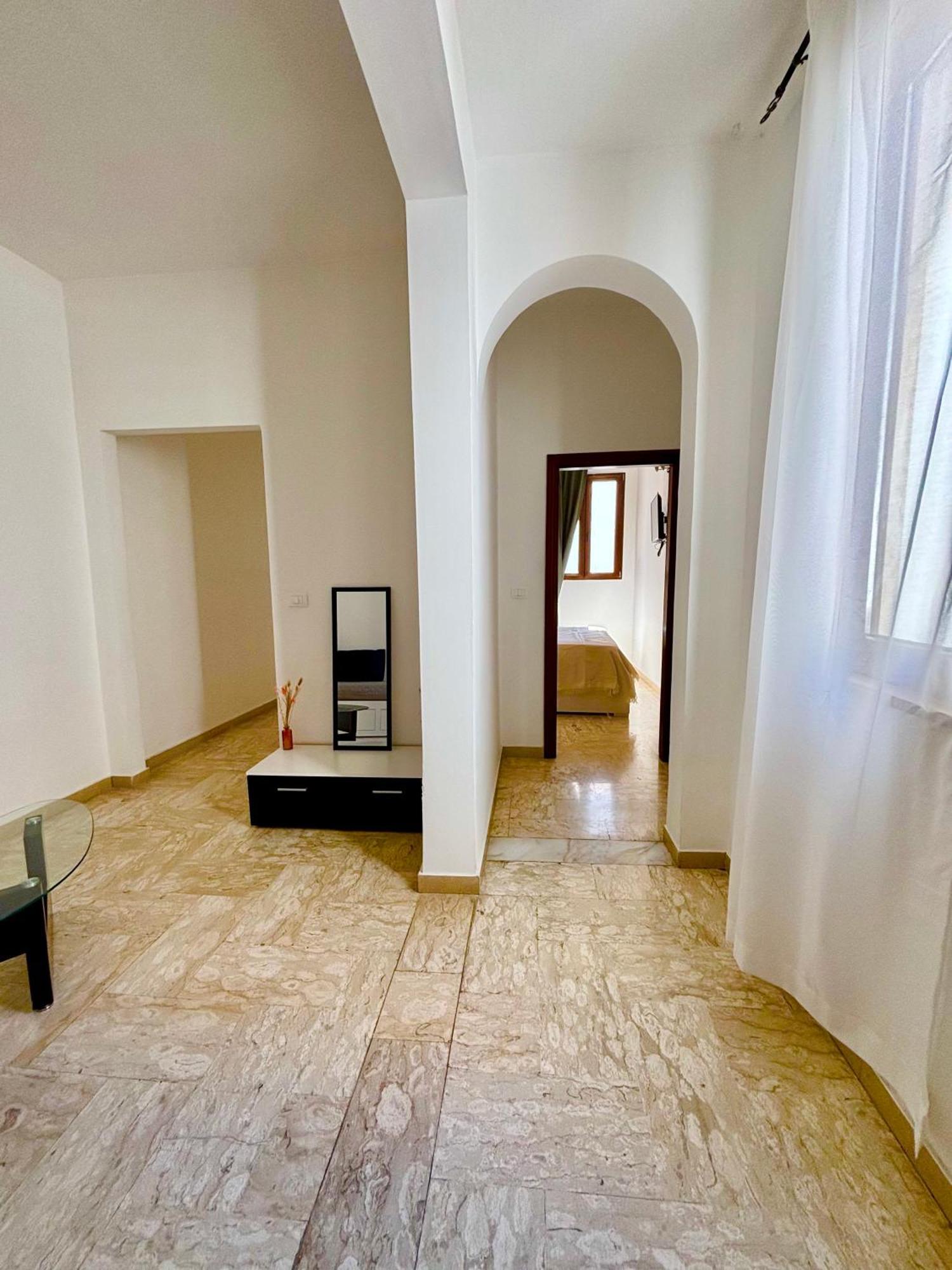 La Pergola Del Centro Apartment Brindisi Luaran gambar