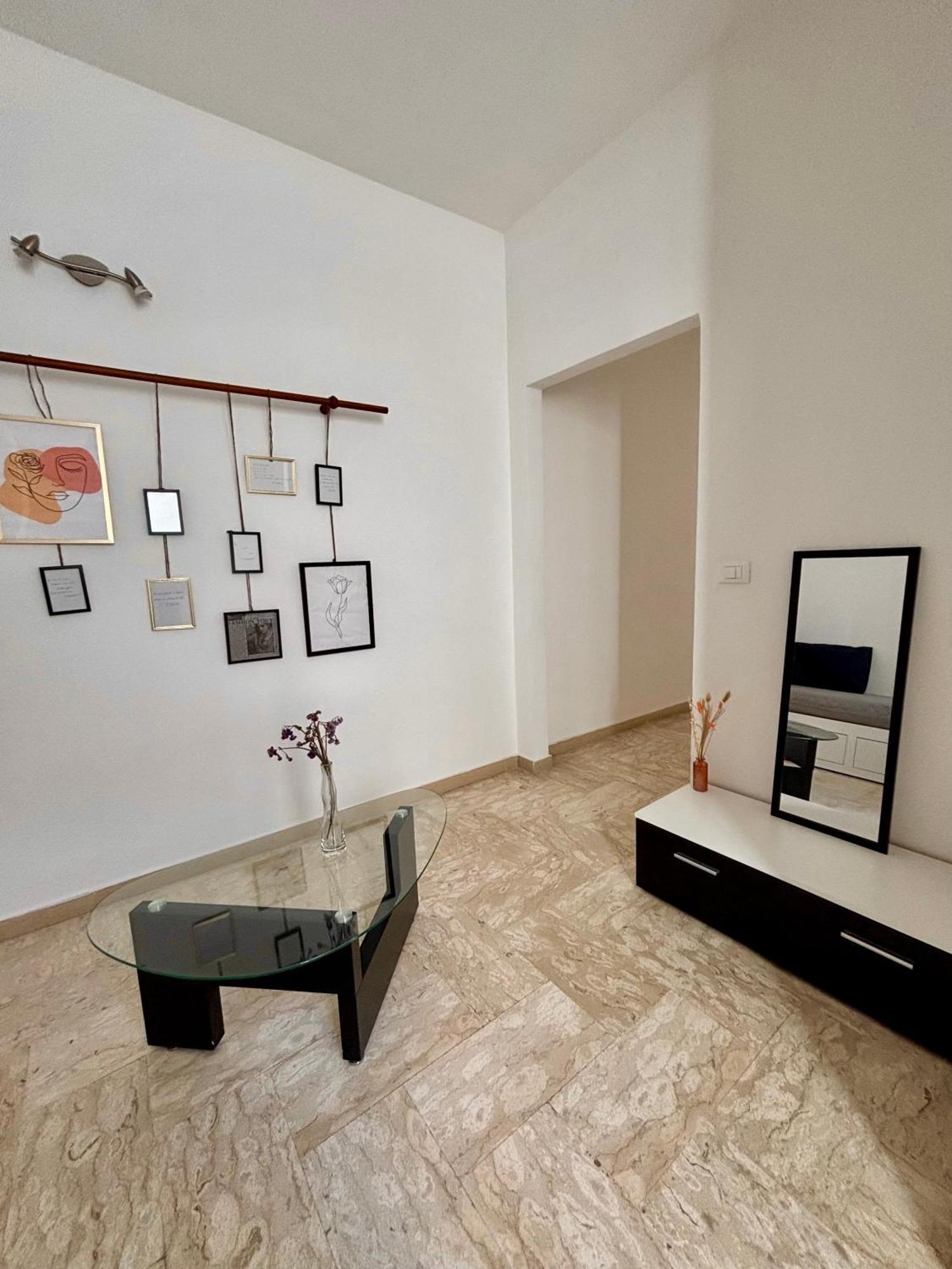 La Pergola Del Centro Apartment Brindisi Luaran gambar