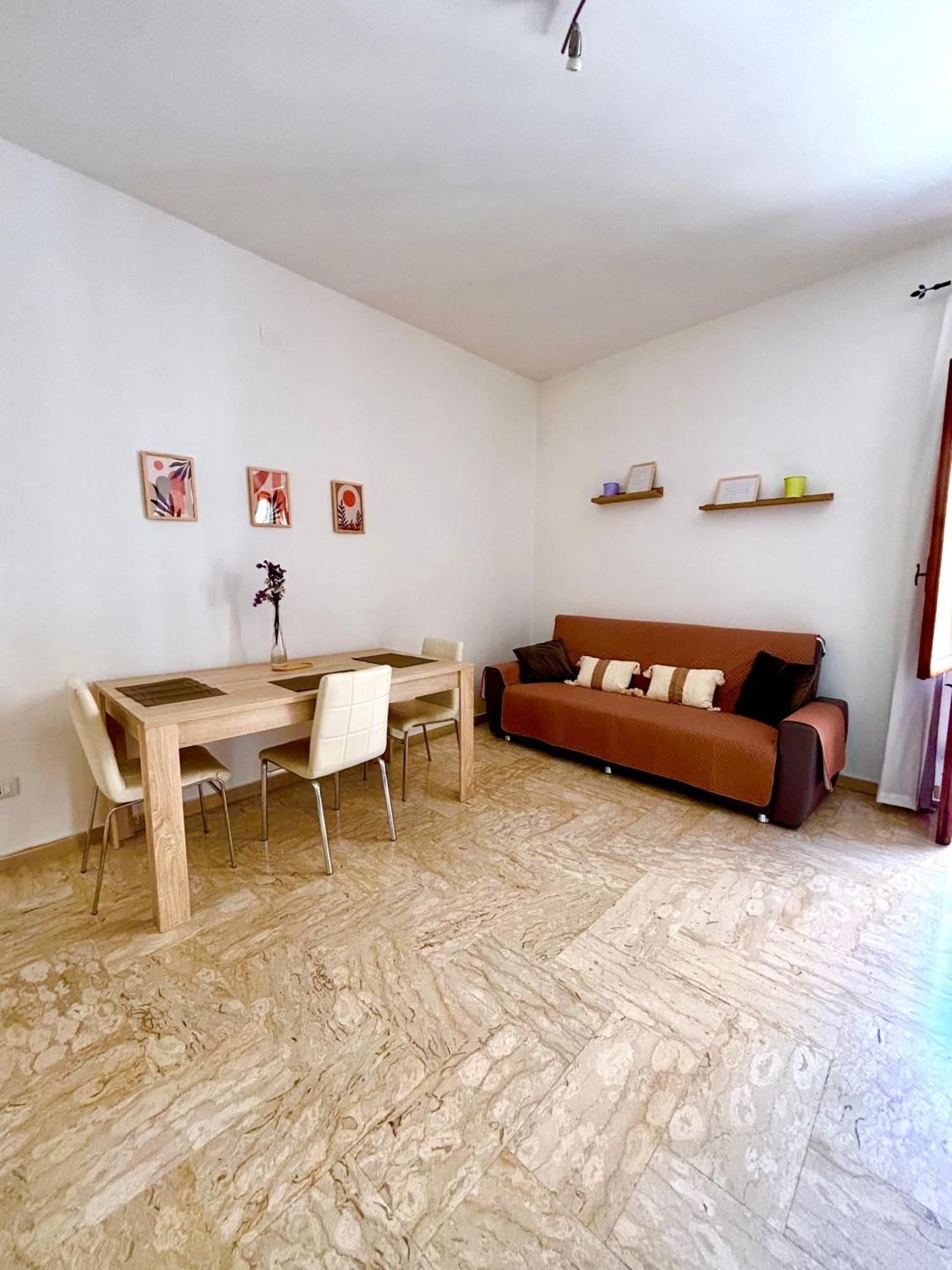 La Pergola Del Centro Apartment Brindisi Luaran gambar