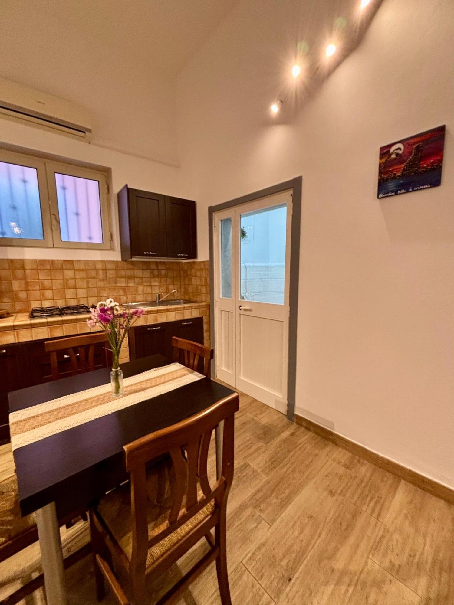 La Pergola Del Centro Apartment Brindisi Luaran gambar