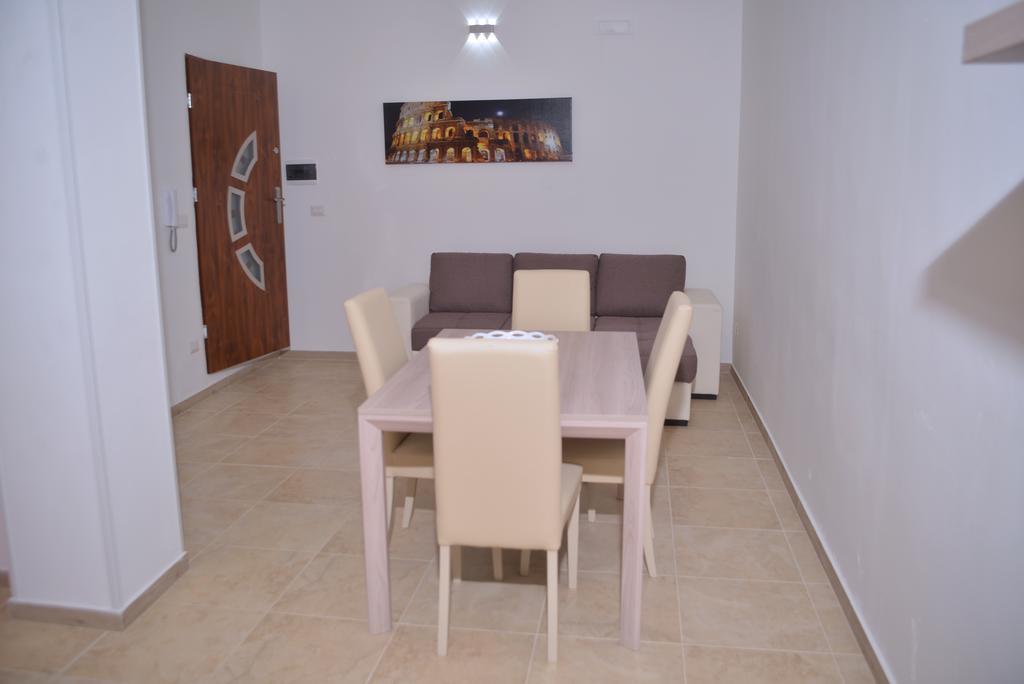 La Pergola Del Centro Apartment Brindisi Luaran gambar
